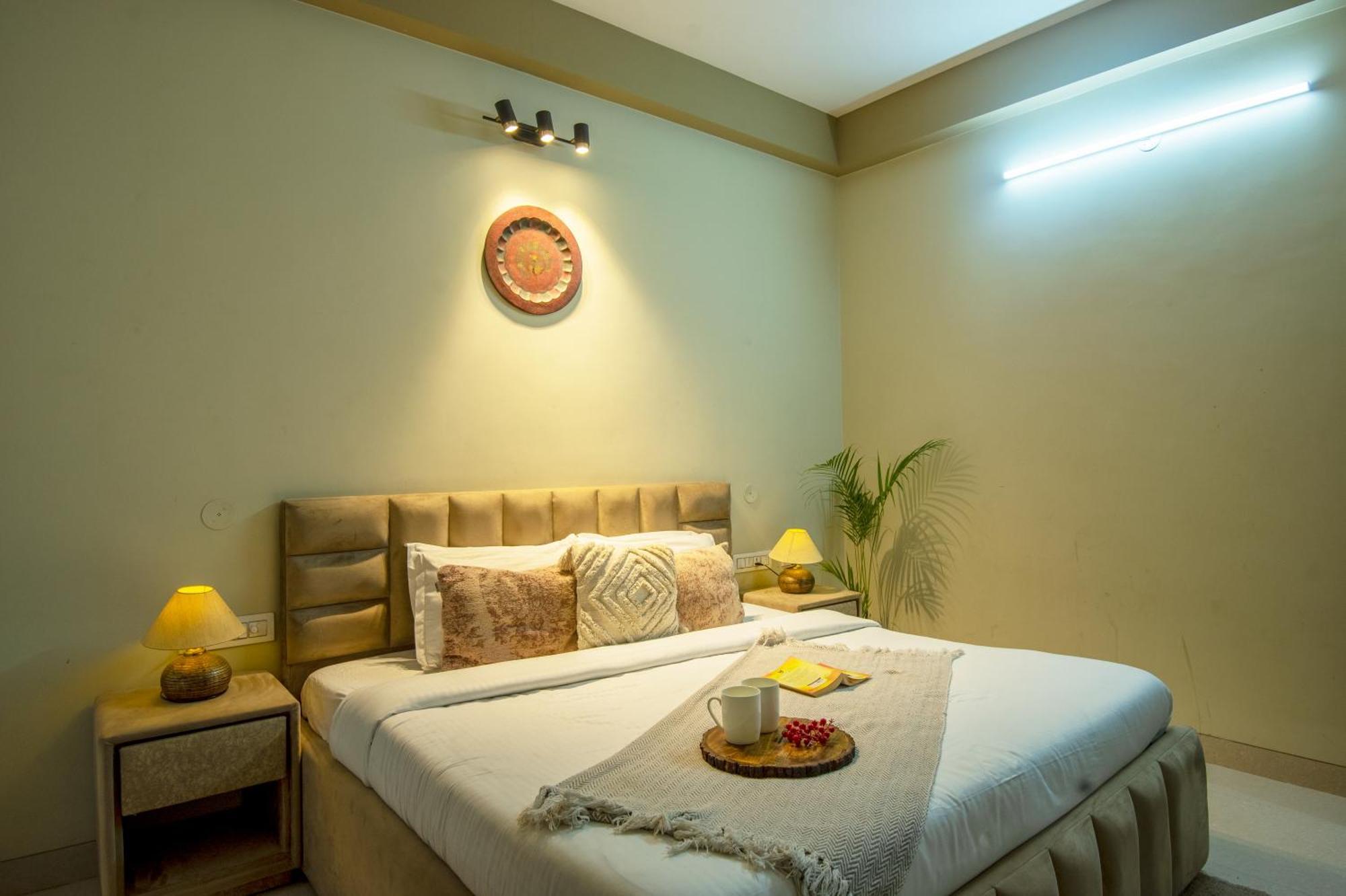 Bedchambers Serviced Apartment, Medicity Γκουργκάον Εξωτερικό φωτογραφία