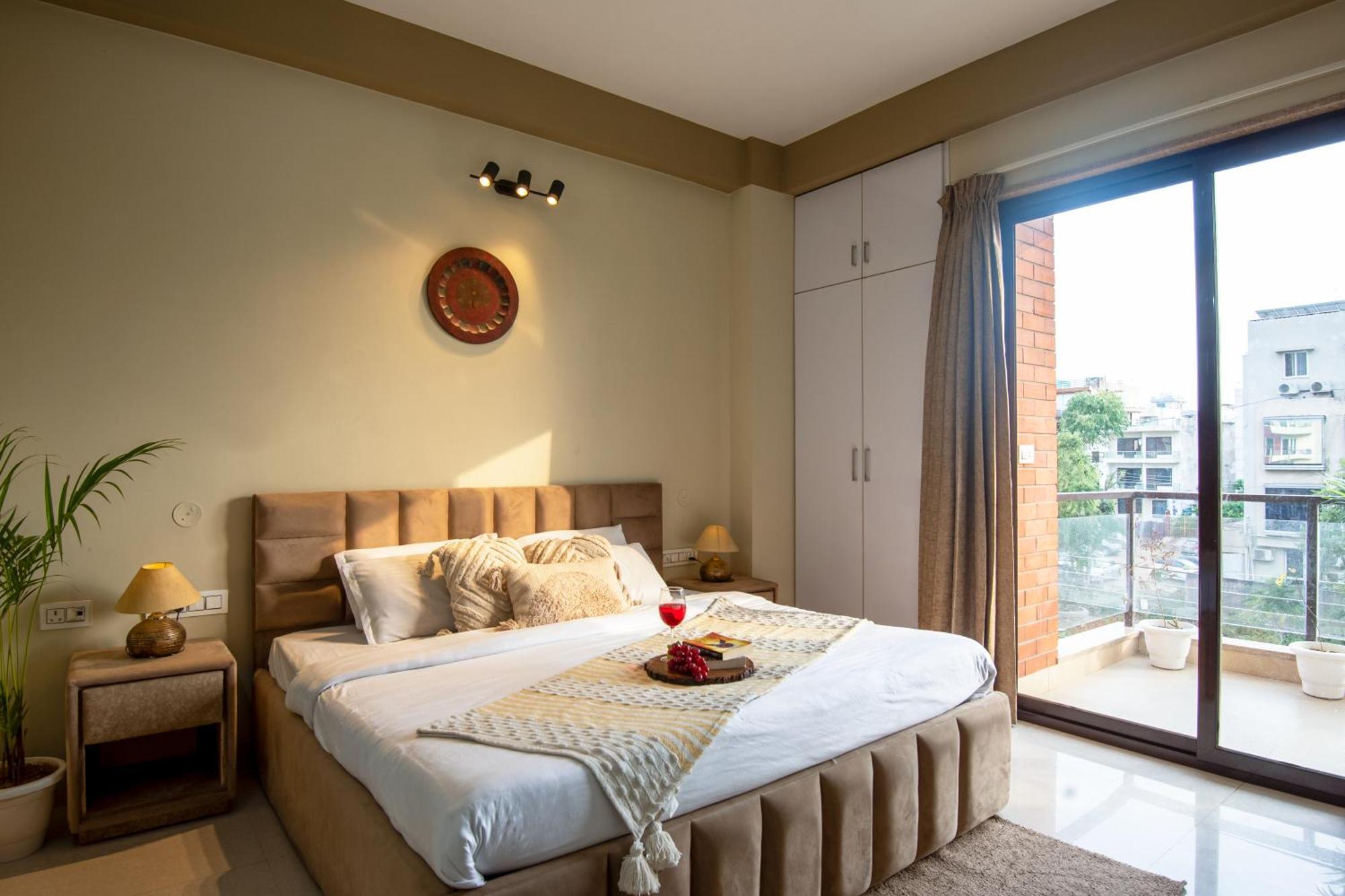 Bedchambers Serviced Apartment, Medicity Γκουργκάον Εξωτερικό φωτογραφία